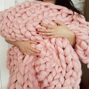Mytrendster Chnky™ Knit Blanket